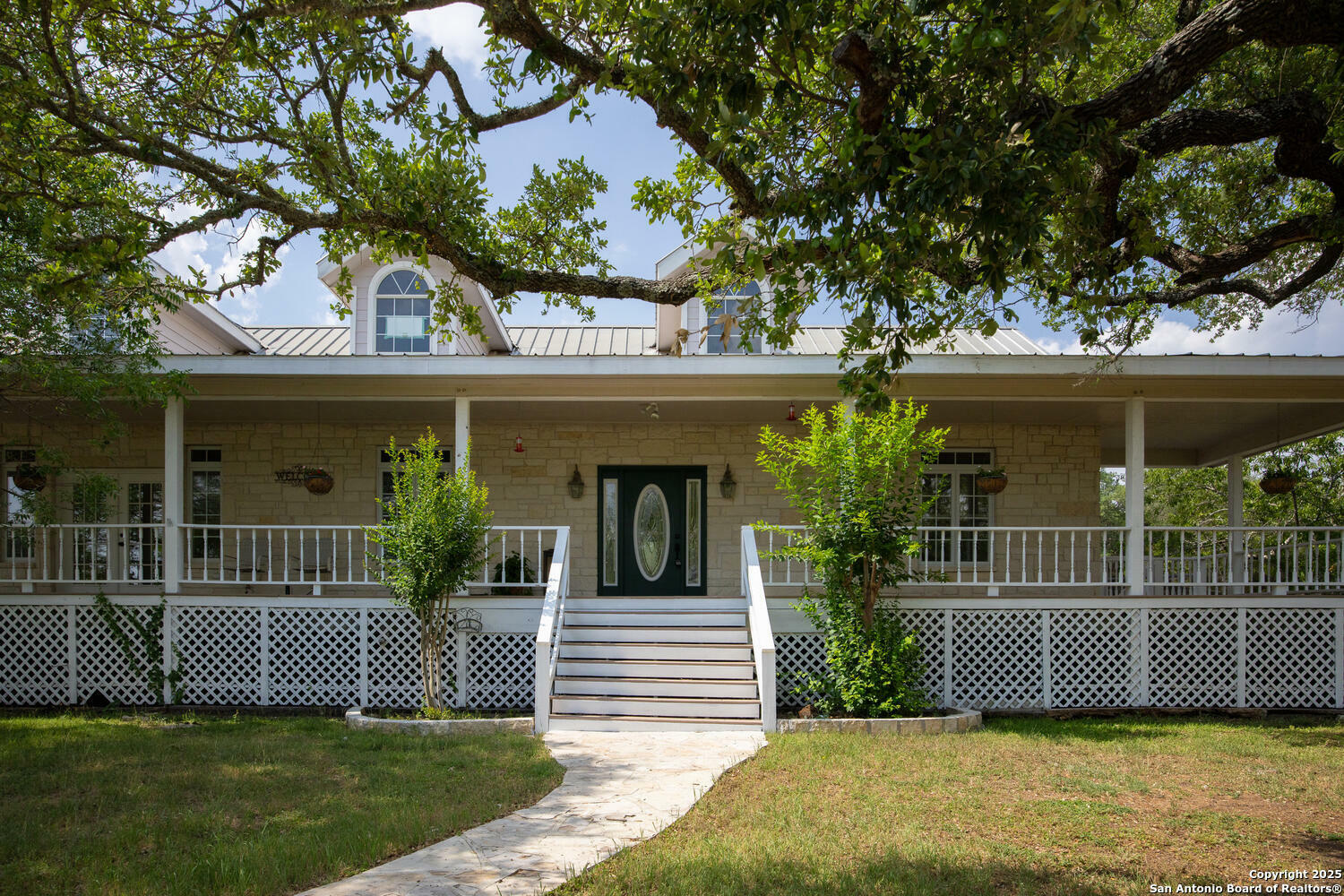 Property Photo: 786 Stirrup TX 78070