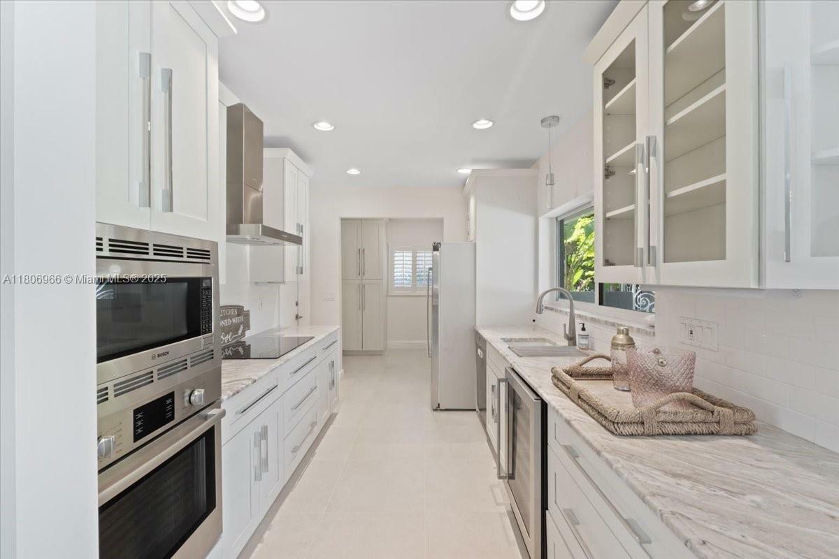 1635 Seabreeze Blvd  Fort Lauderdale FL 33316 photo
