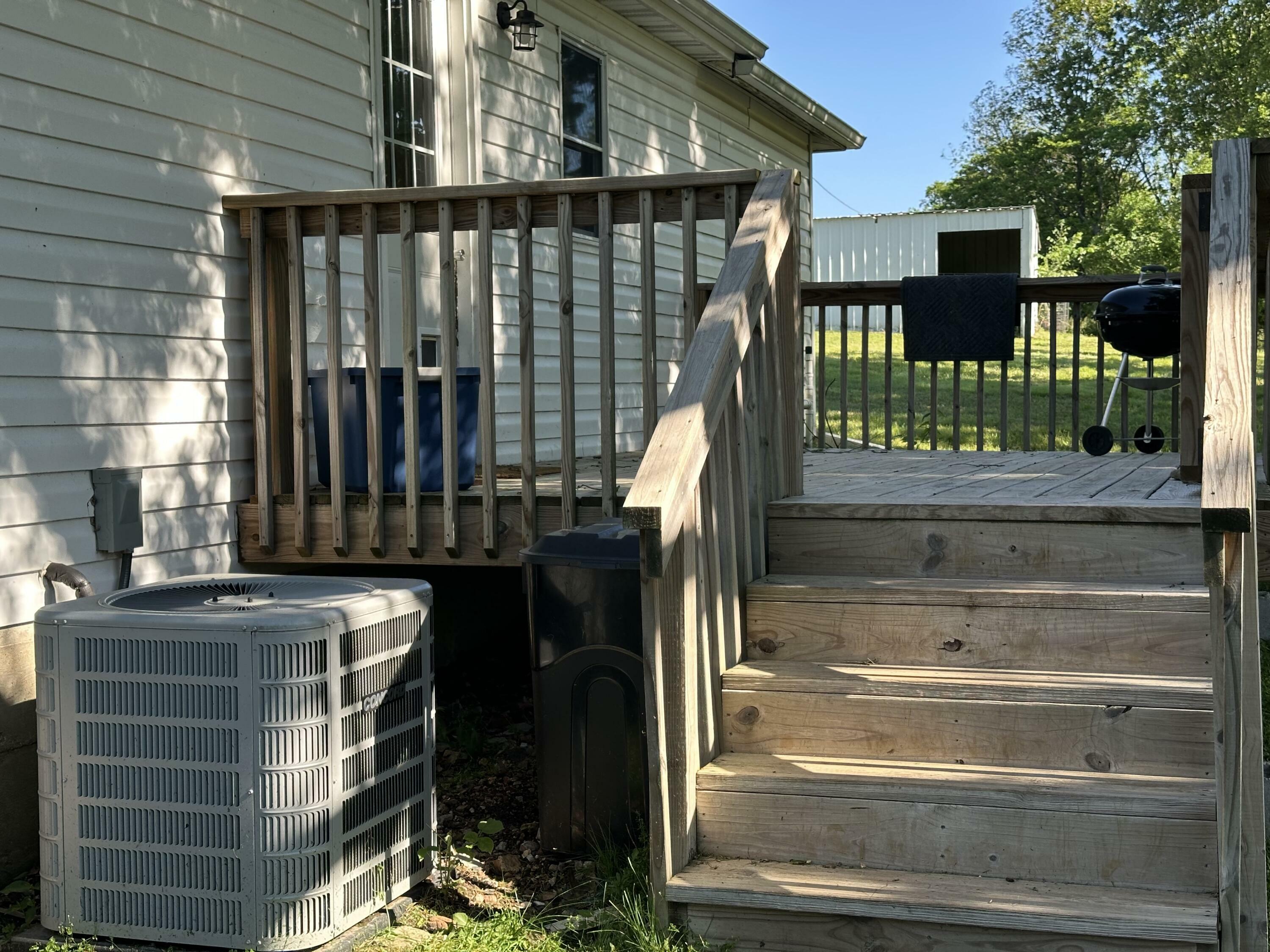 Property Photo: 9611 Co Road MO 65608