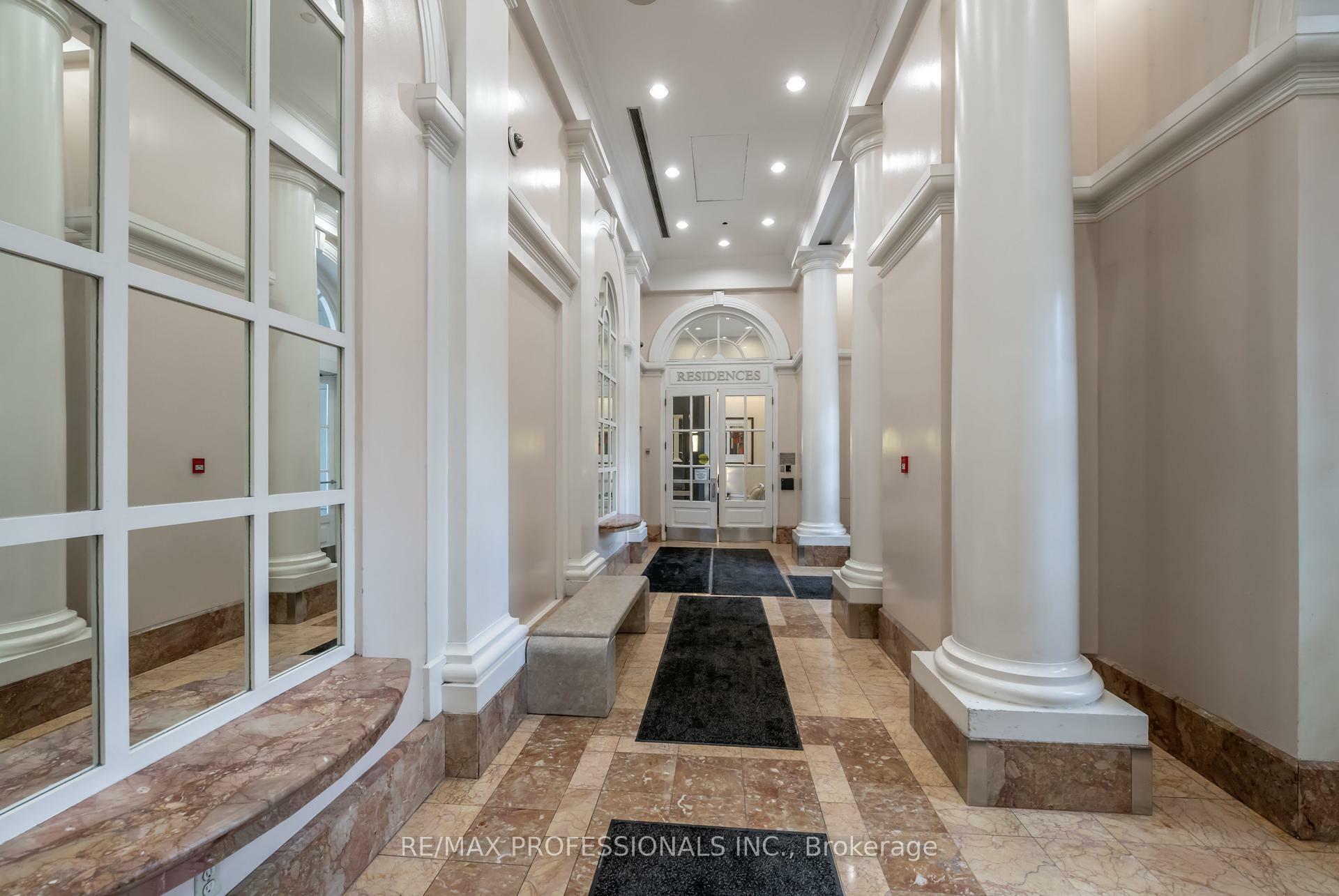 Property Photo: 25 The Esplanade N/A 2302 ON M5E 1W5