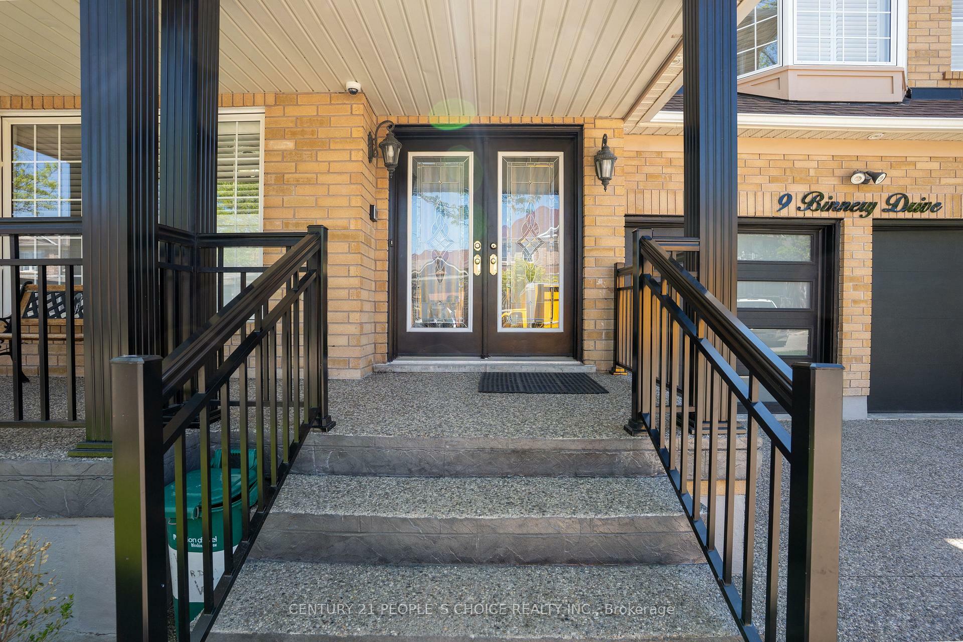 Photo de la propriété: 9 Binnery Drive ON L6P 1A3