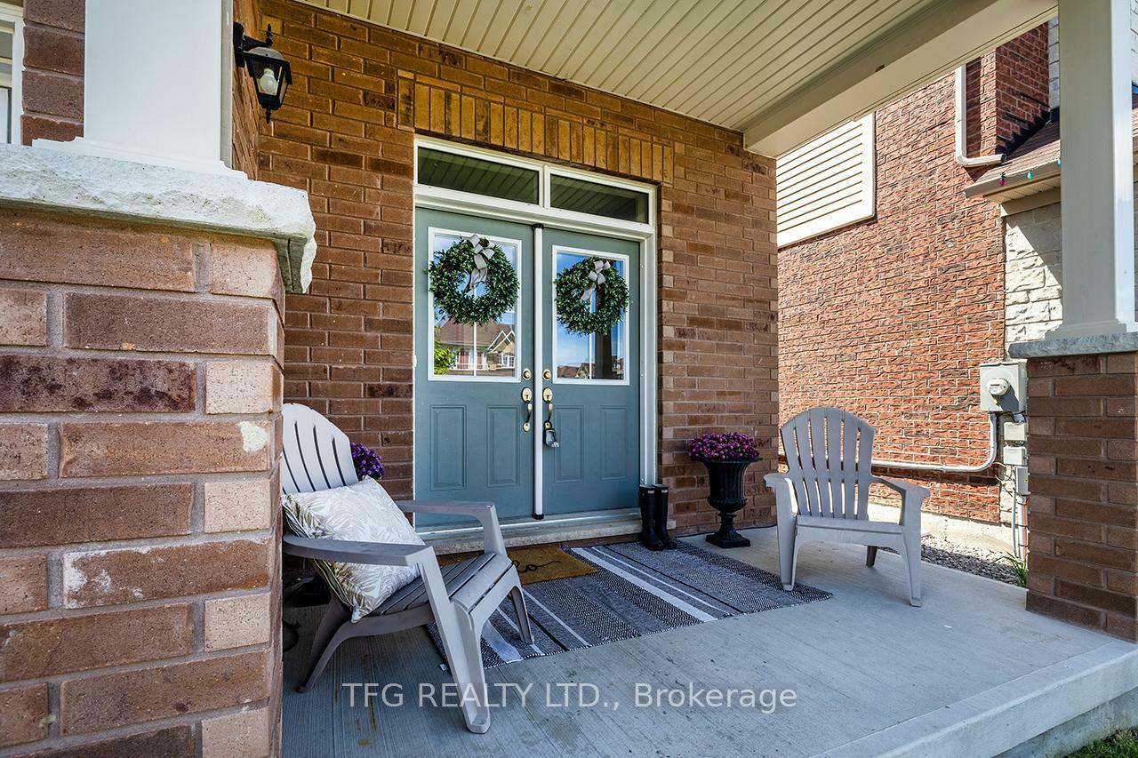 Property Photo: 291 Kenneth Cole Drive ON L1C 0W3