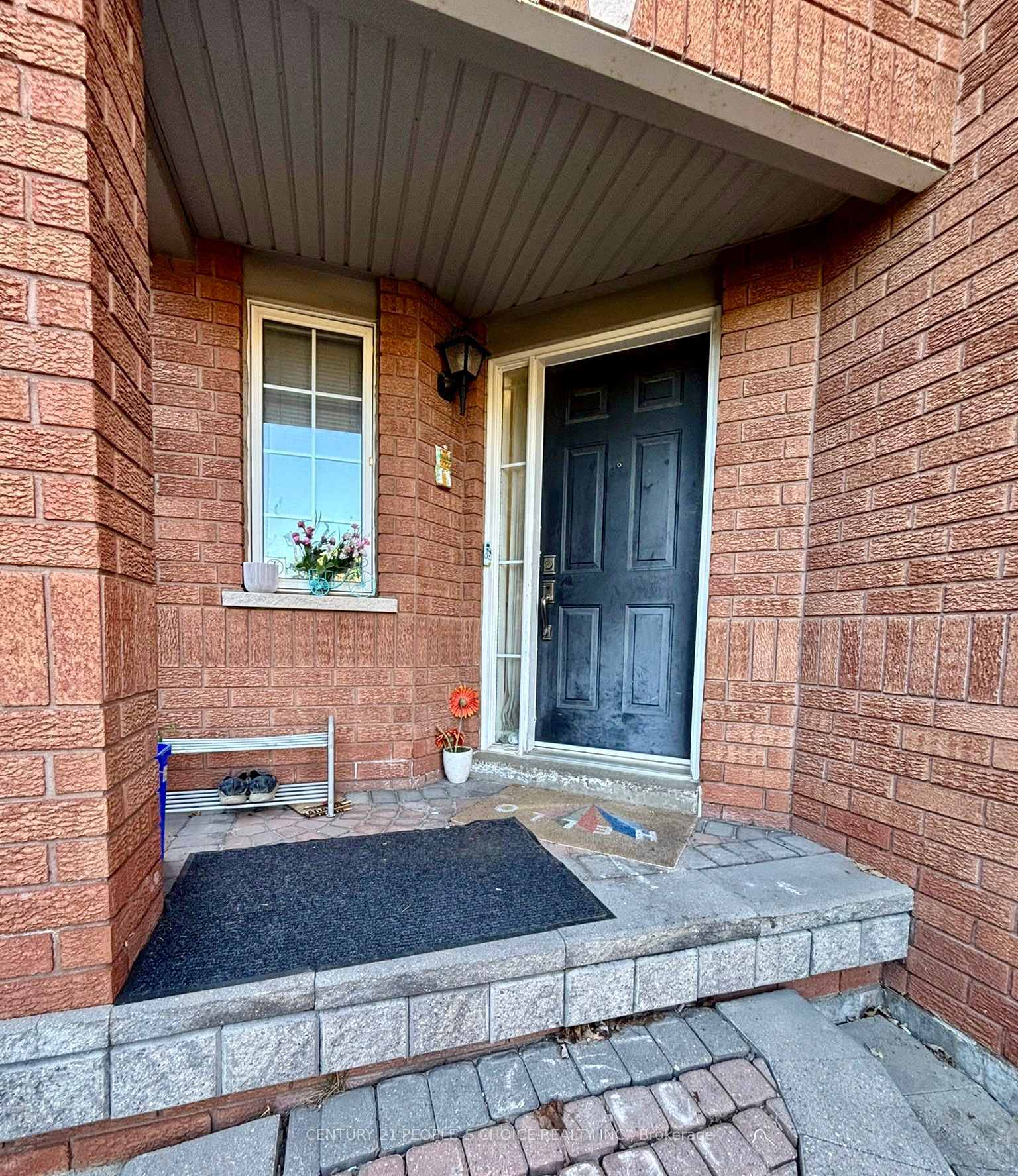 Property Photo: 2013 Blue Jay Boulevard ON L6M 3W2
