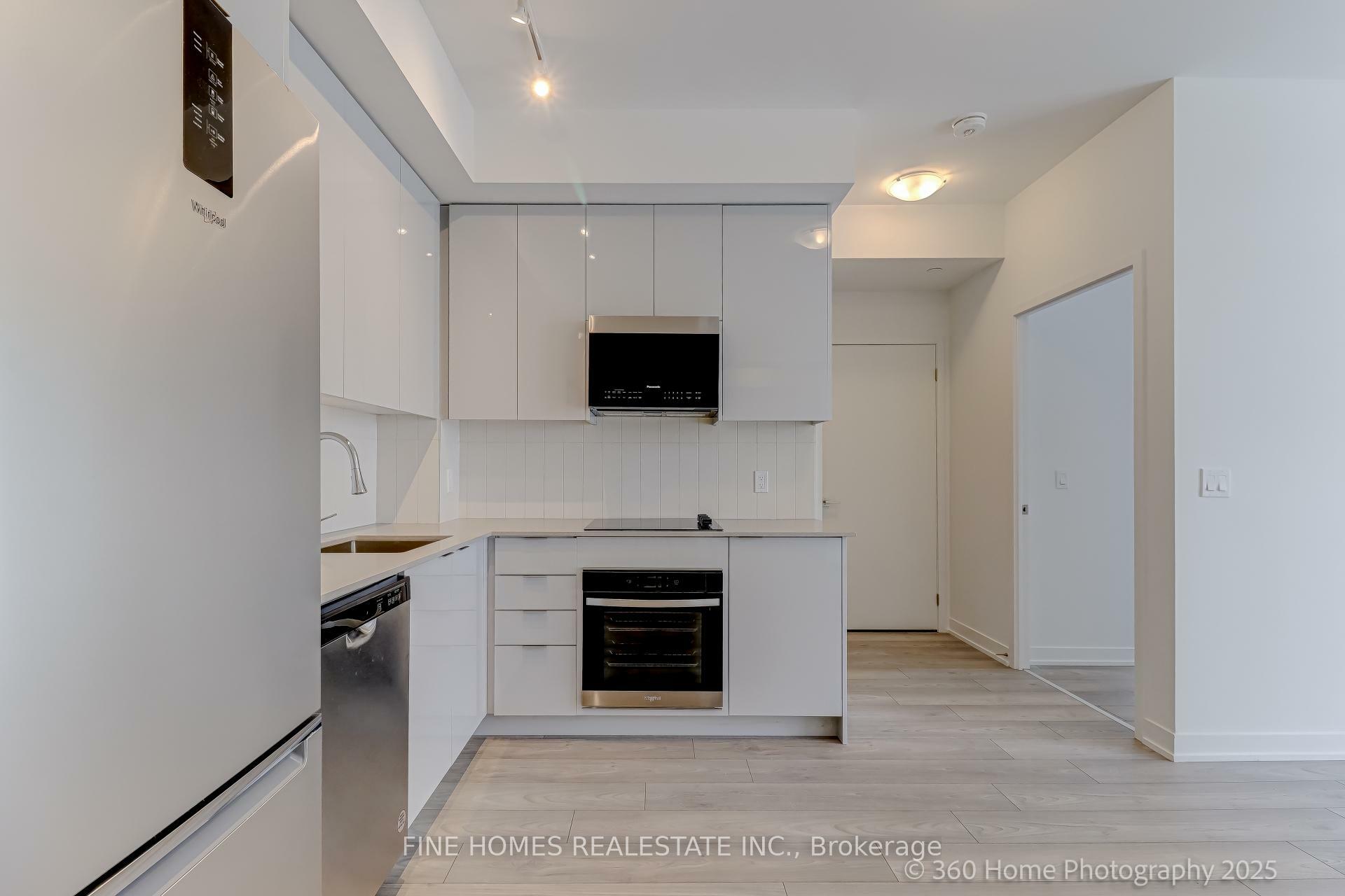 Property Photo: 474 Caldari Road 901 ON L4K 0R5