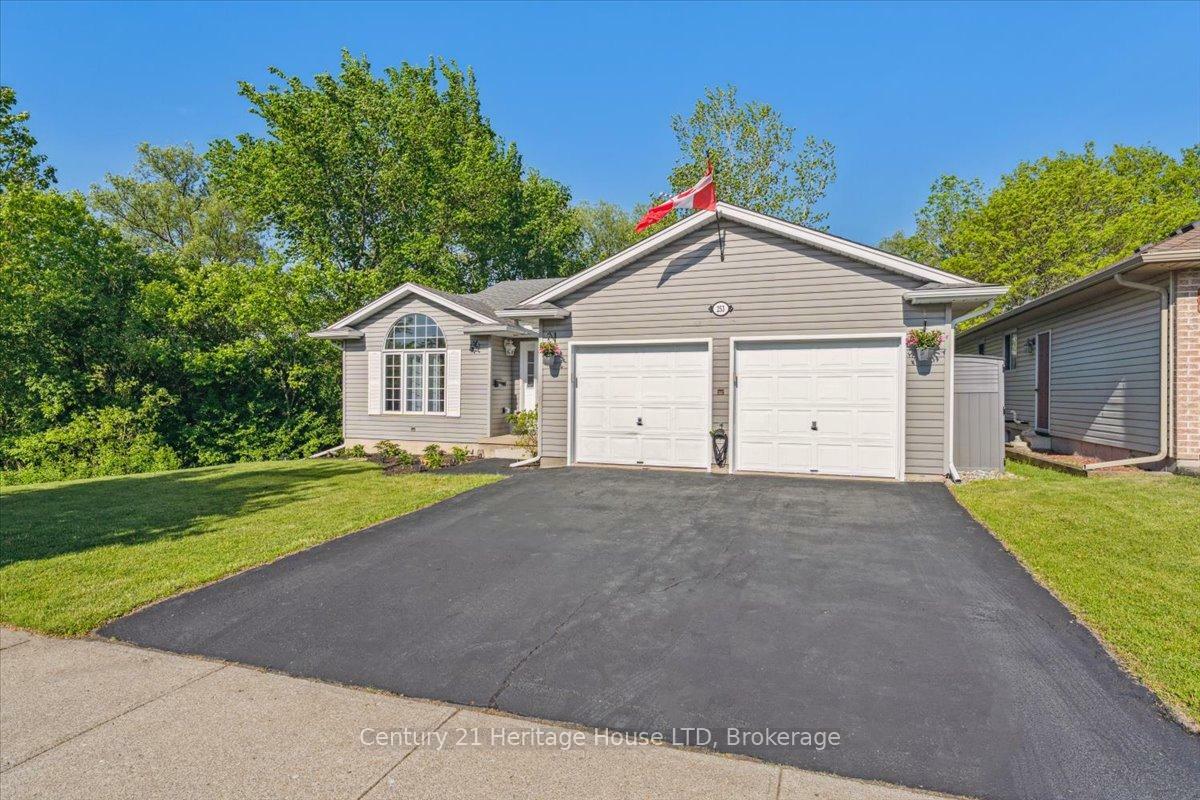 253 St Lawrence Drive  Welland ON L3C 7H6 photo