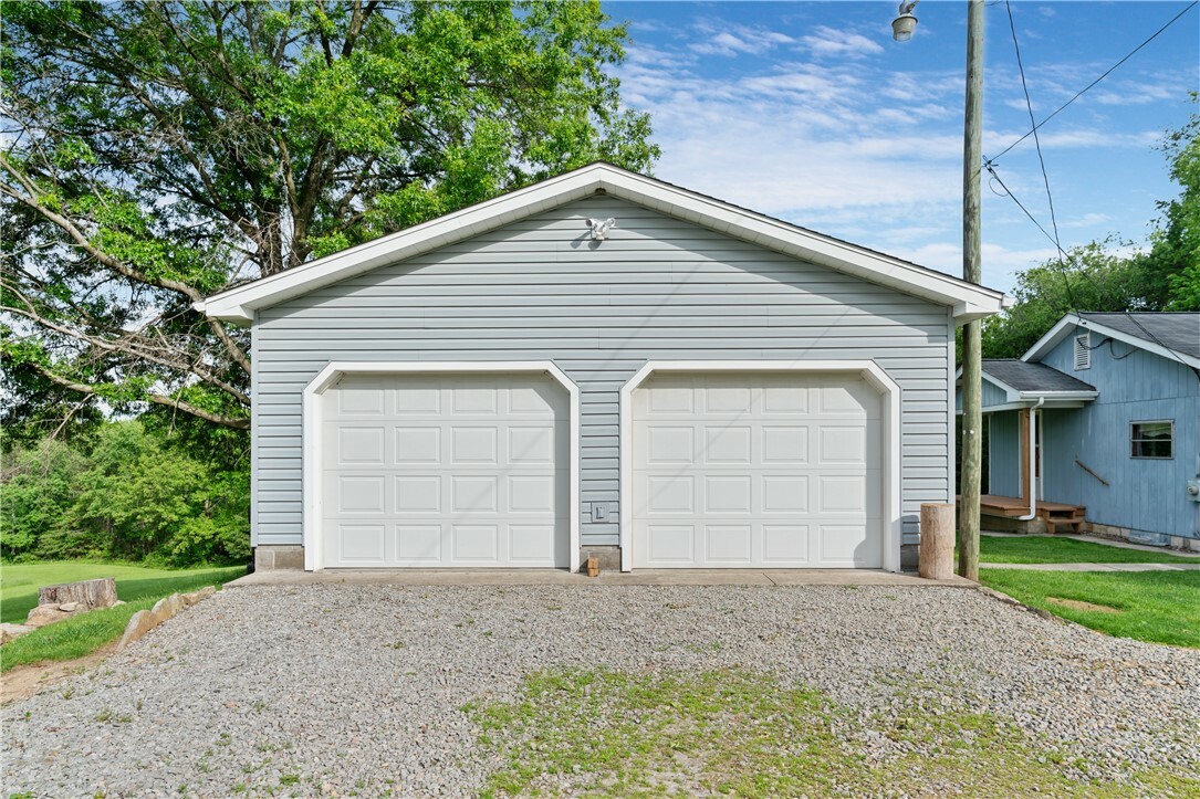 Property Photo: 2265 State Route 982 PA 15666