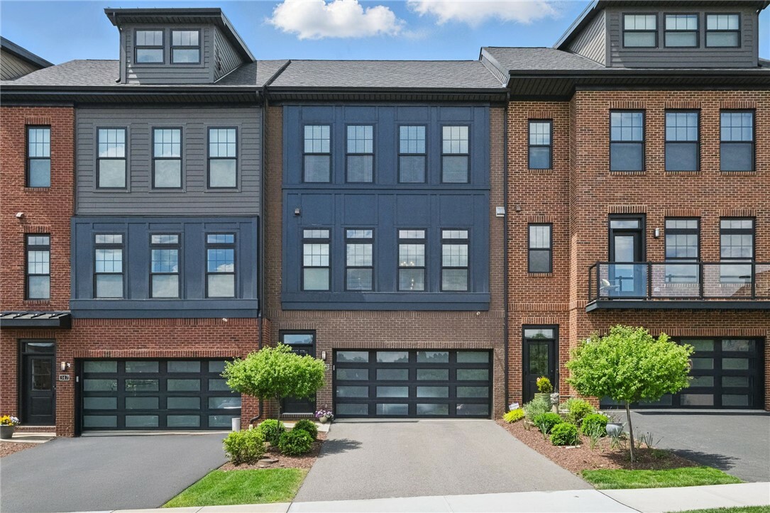 349 Azalea Dr  Peters Twp PA 15367 photo