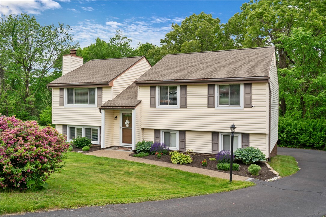 Property Photo: 15 Fawnridge Dr PA 15136
