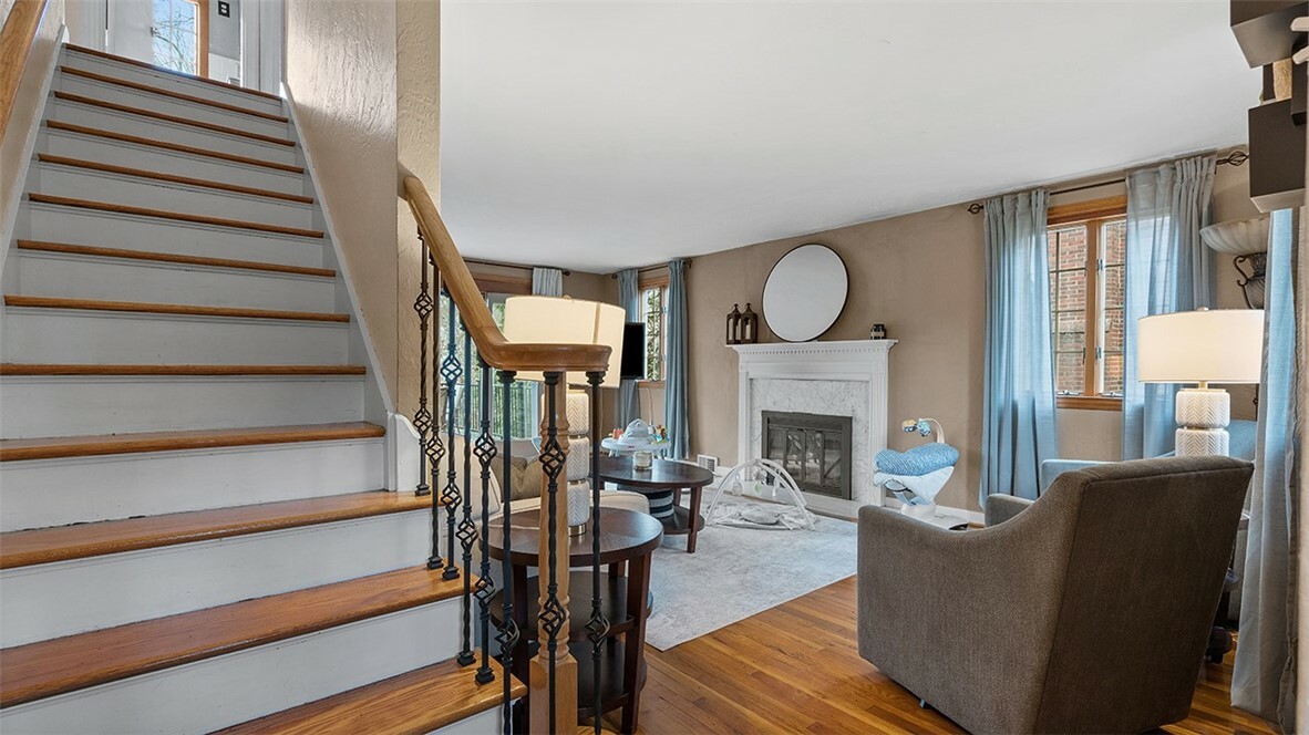 Property Photo: 4720 Rolling Hills Rd PA 15236