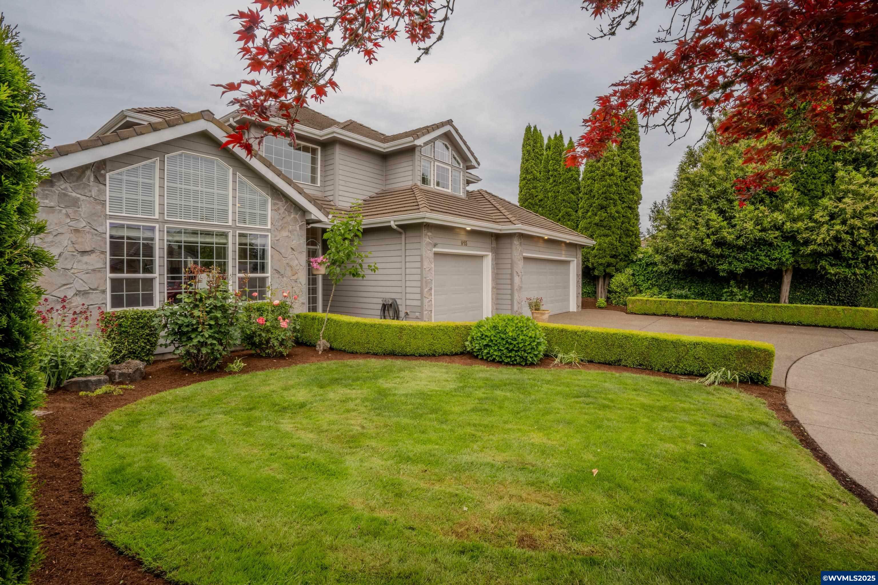 Property Photo: 915 Irwin Ct NE OR 97303