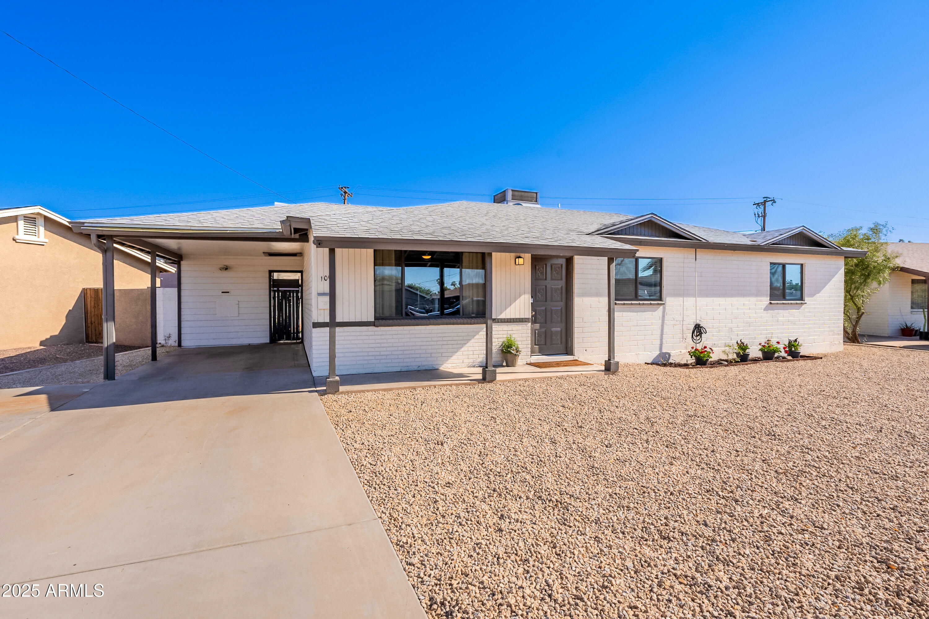Property Photo: 1001 W 19th Street AZ 85281