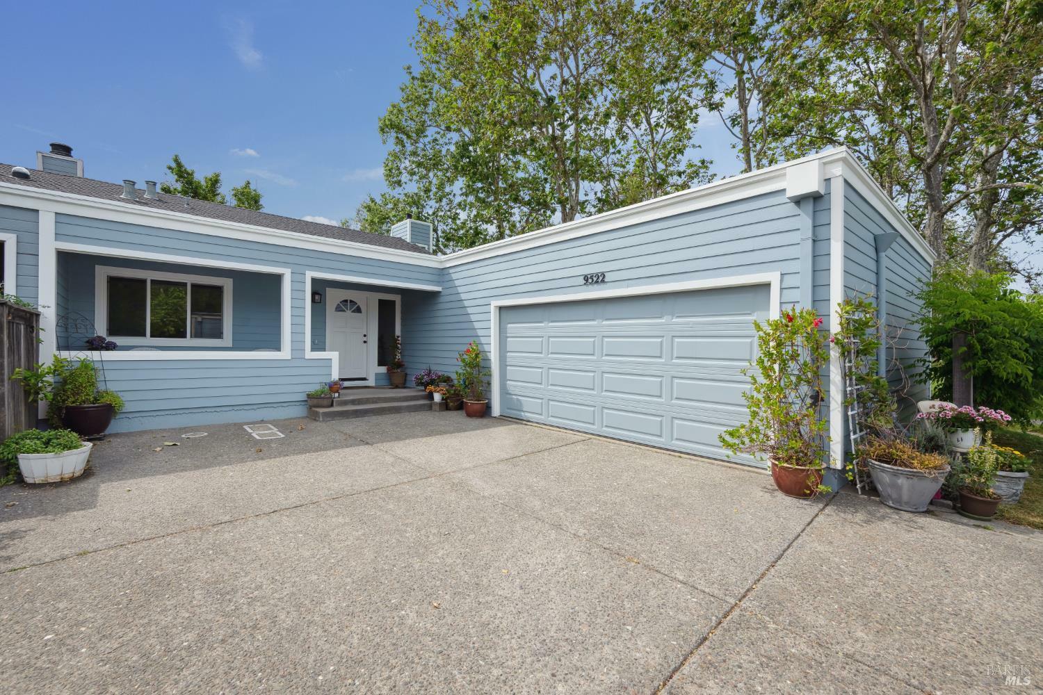 9522 Lakewood Drive  Windsor CA 95492 photo