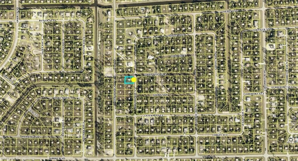 Property Photo: 326 Lanford Ave FL 33974