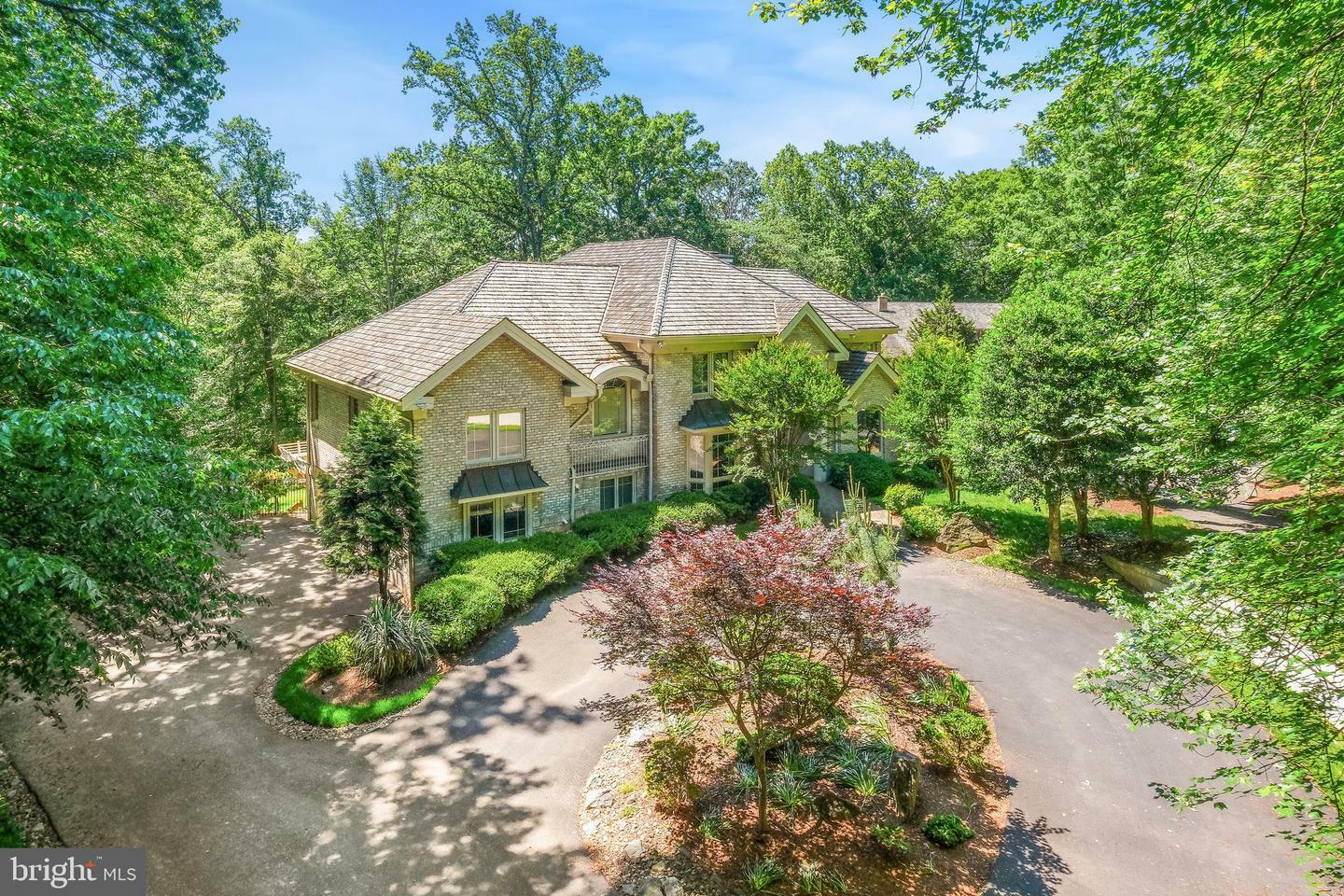 Property Photo: 7005 Natelli Woods Lane MD 20817