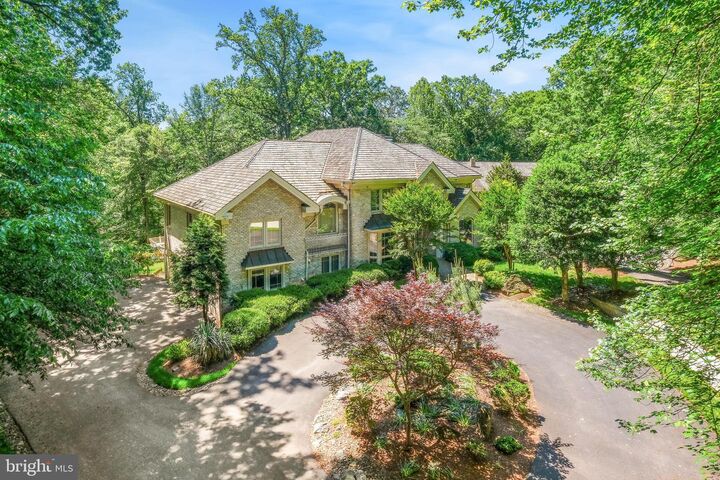 7005 Natelli Woods Lane  Bethesda MD 20817 photo