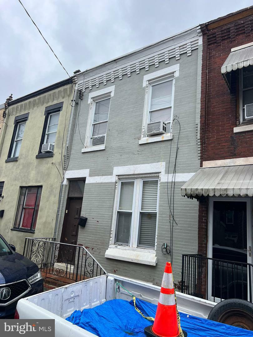 2106 Earp Street  Philadelphia PA 19146 photo