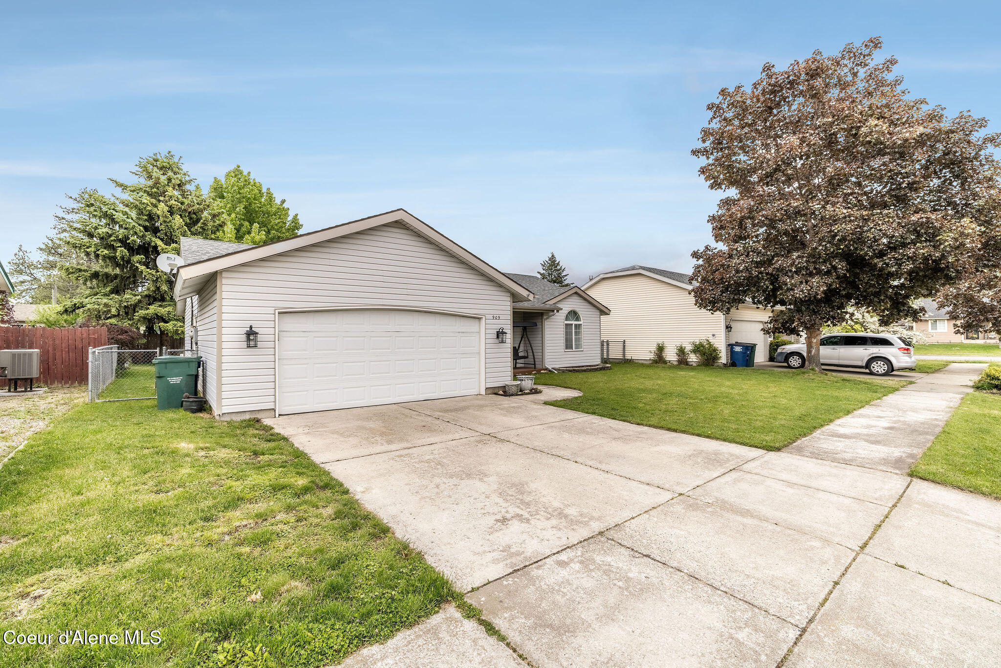 Property Photo: 909 E 11th Ave ID 83854