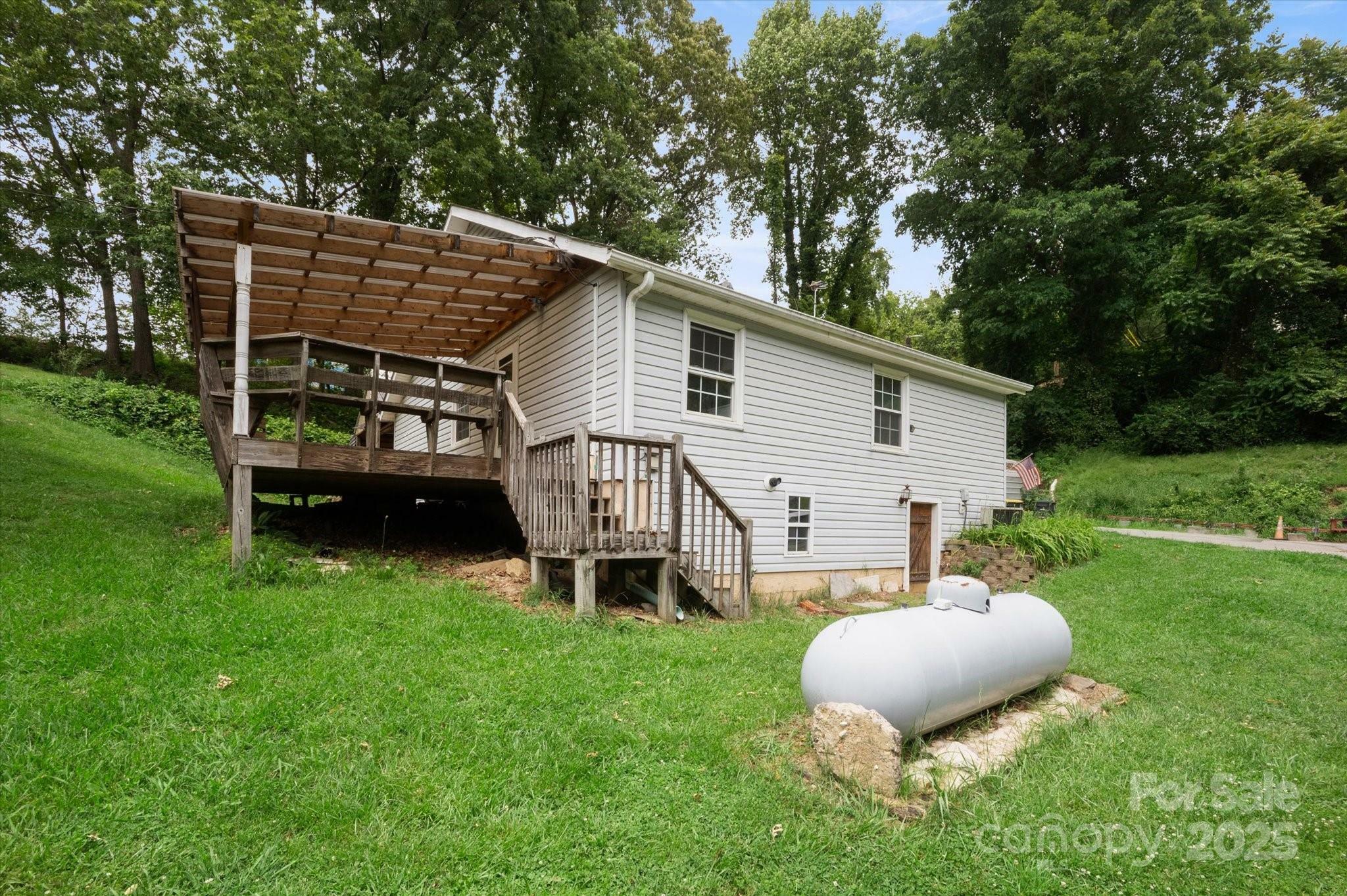 Property Photo: 76 Lookout Road NC 28804