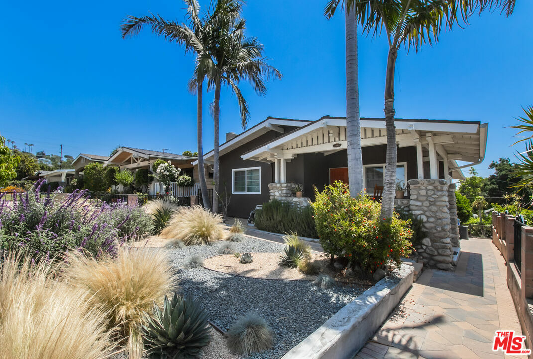 2902 Idell St  Los Angeles CA 90065 photo