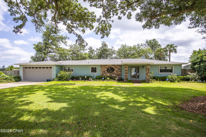 Property Photo: 1203 N Bay Drive FL 32444
