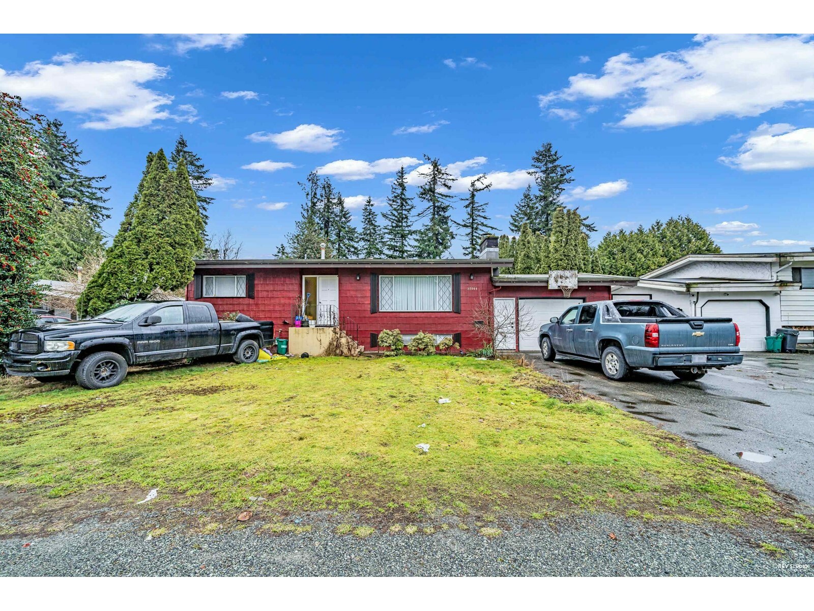 Property Photo: 32064 Joyce BC V2T 1B7
