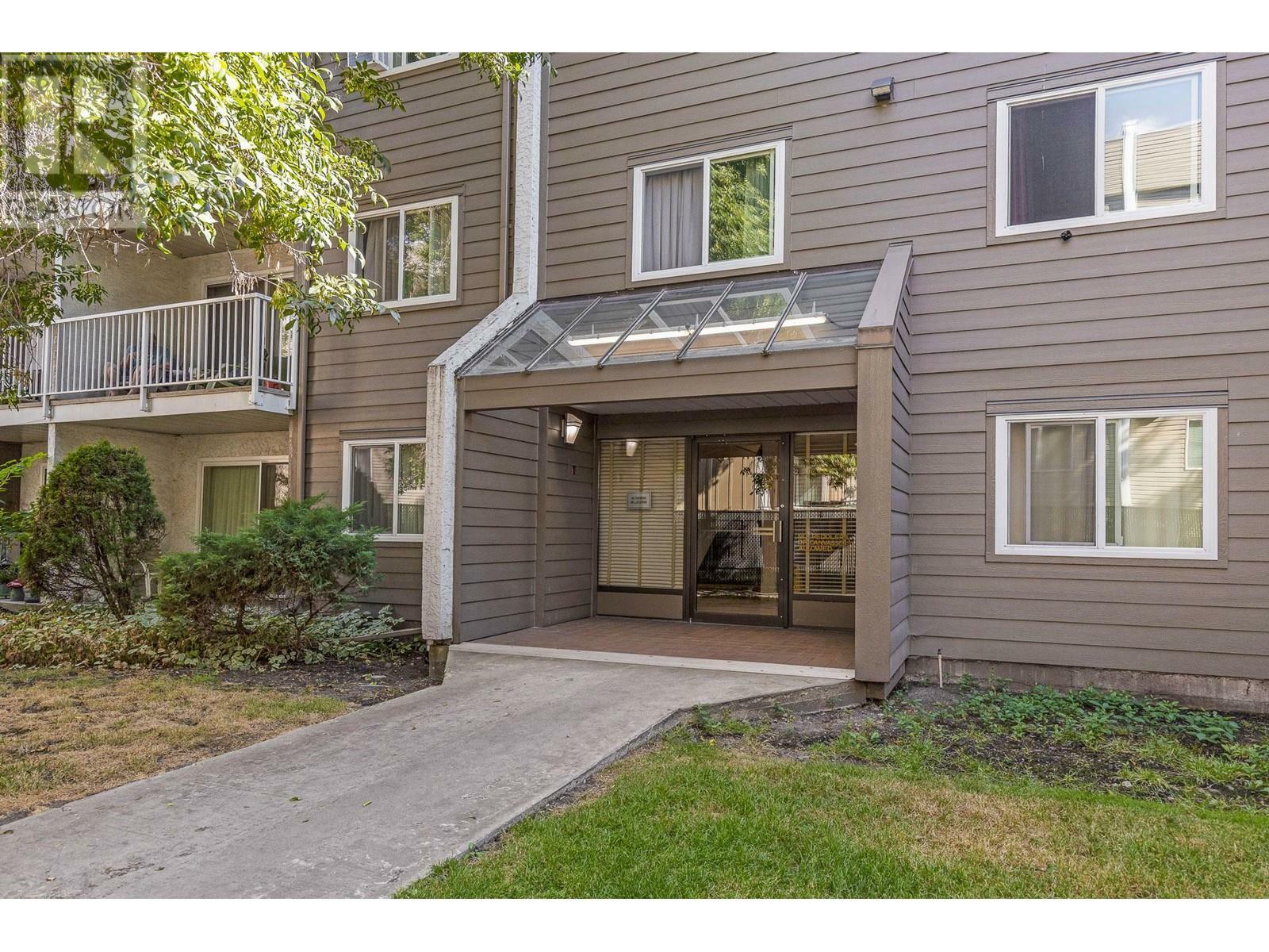 Property Photo: 395 Franklyn Road 304 BC V1X 5X8