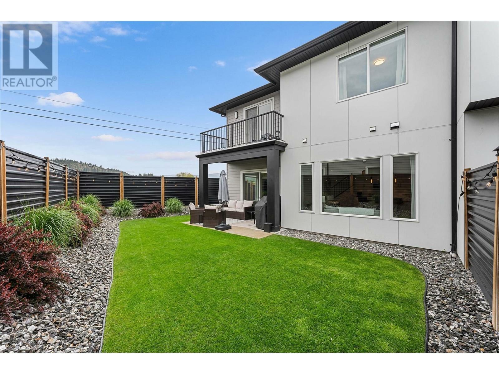 Property Photo: 140 Summerhill Place BC V1V 1T6