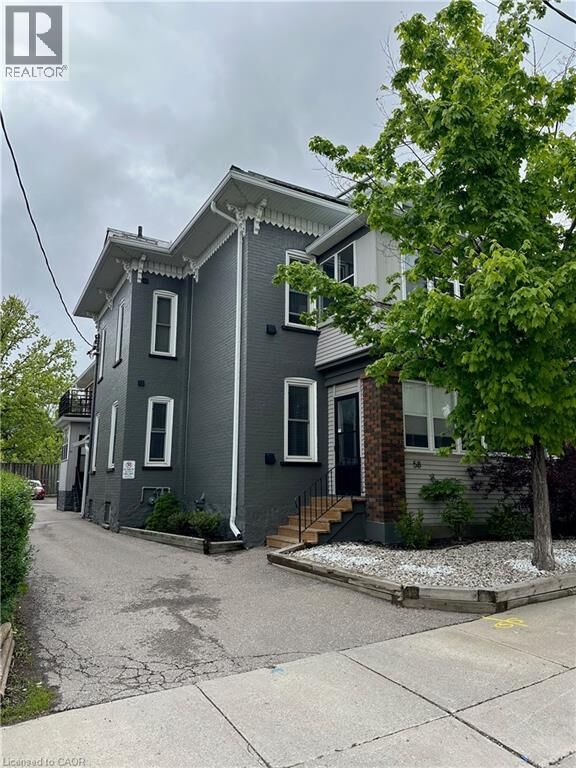 Property Photo:  58 Madison Avenue North  ON N2H 2Z6 