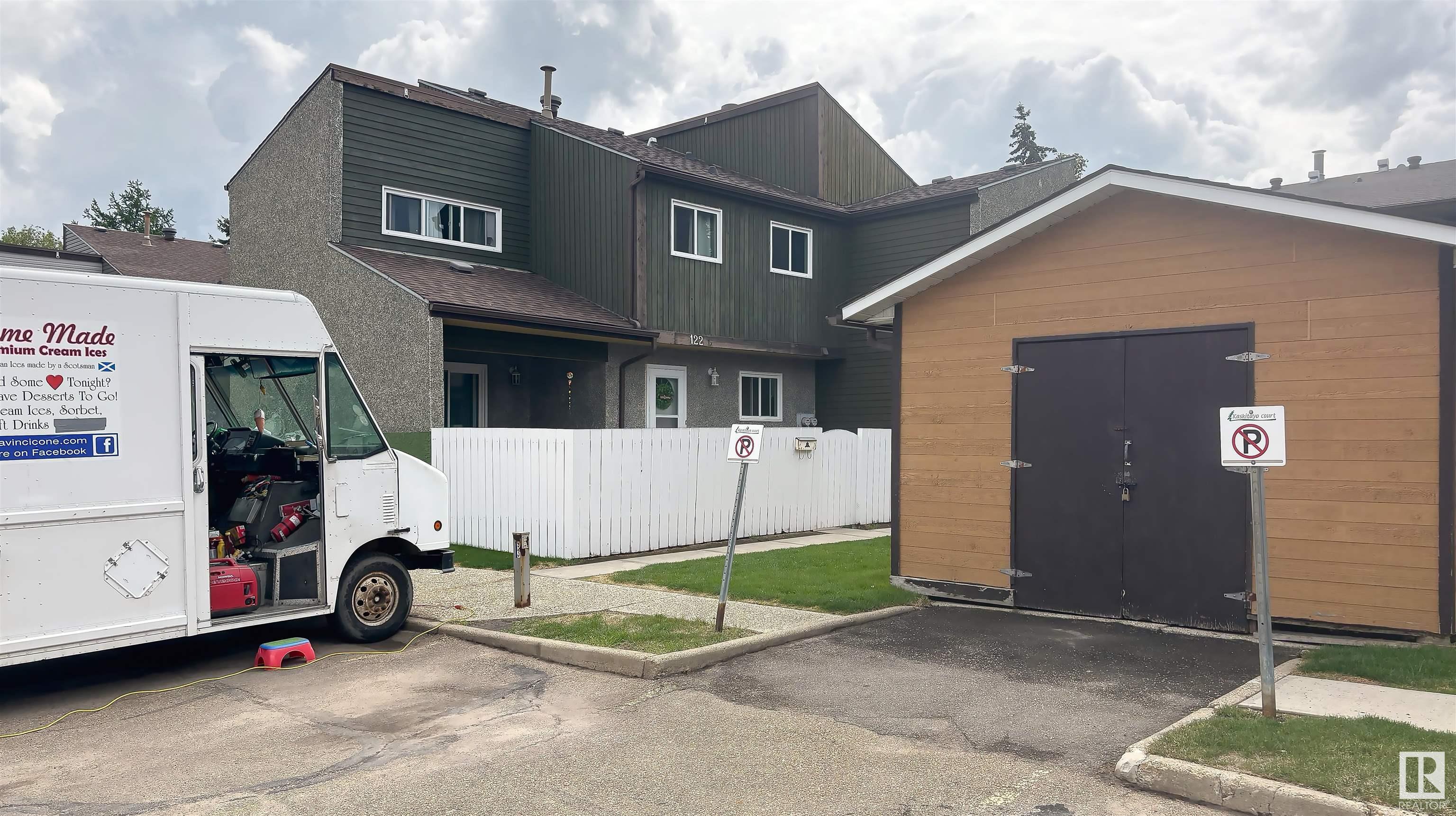 122 Kaskitayo Court NW 122  Edmonton AB T6J 3T3 photo