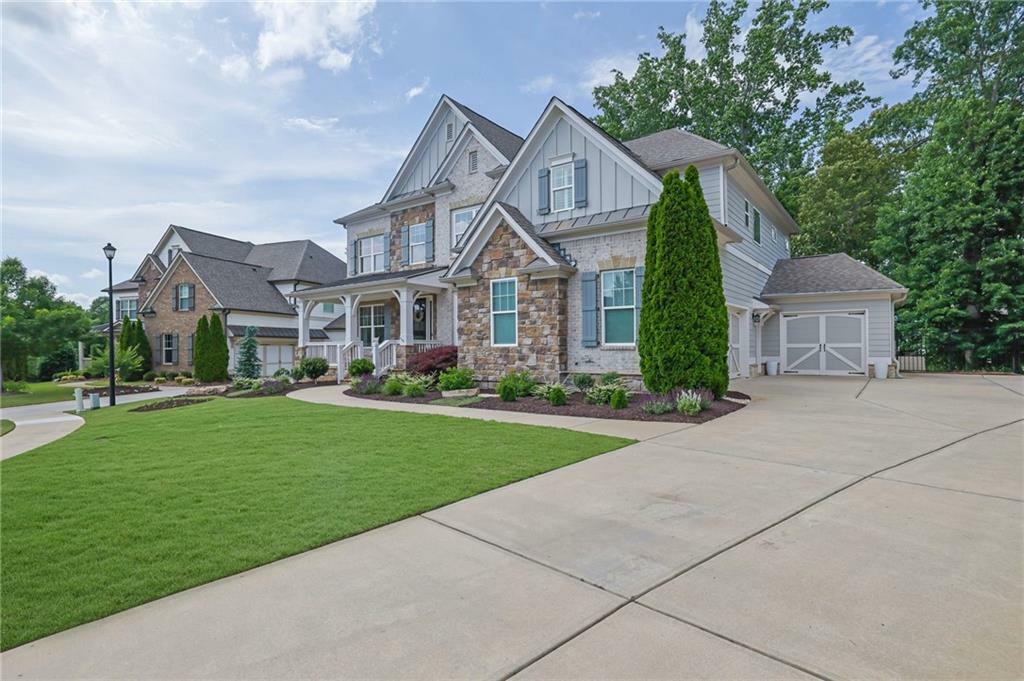 Property Photo: 3330 Riverwalk Way GA 30040