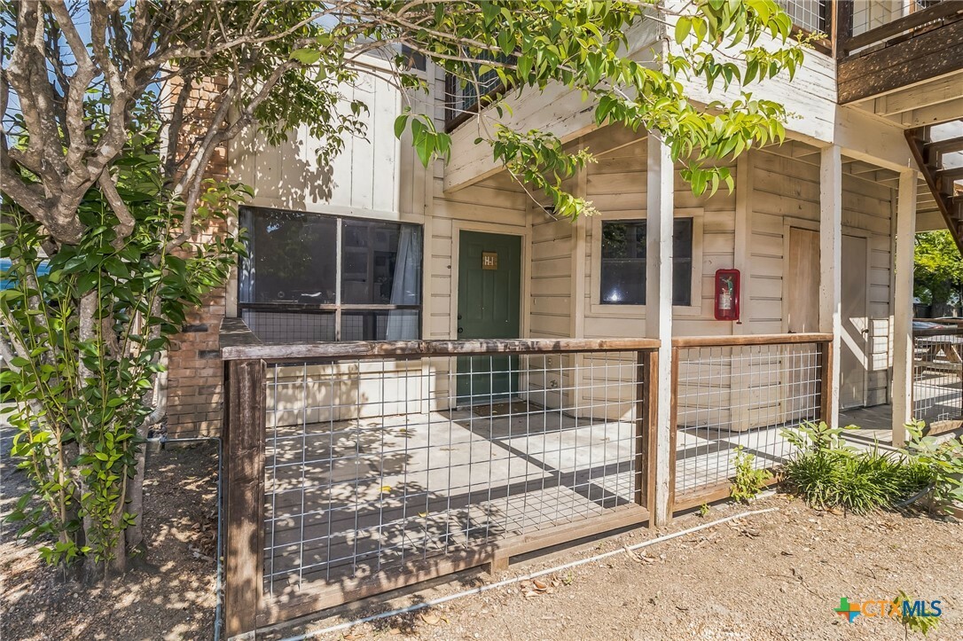 421 W San Antonio Street H1  San Marcos TX 78666 photo