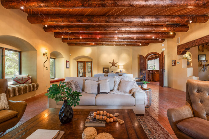 Property Photo: 1122 Green Valley Road NW NM 87107