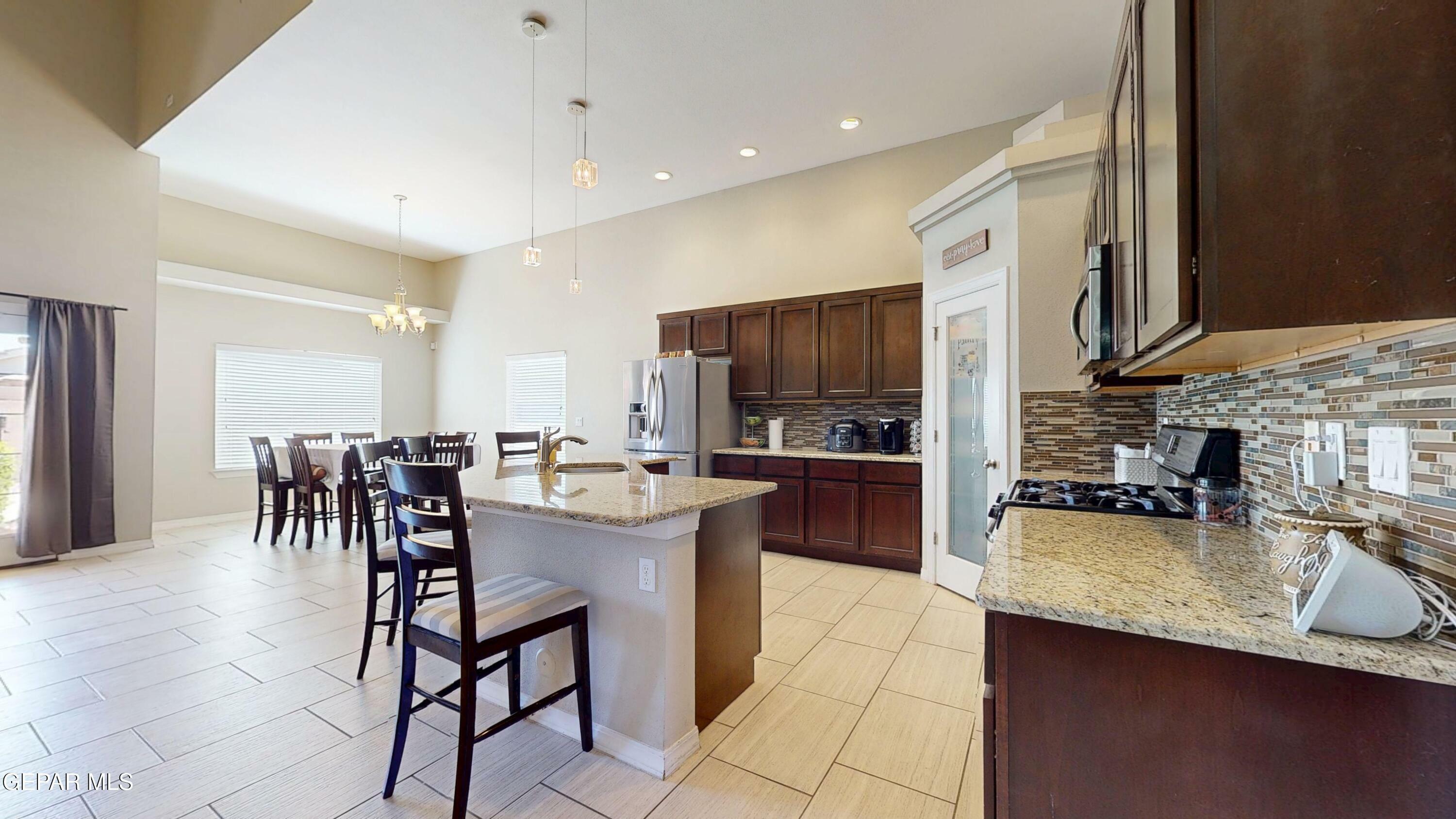 Property Photo: 5712 Valley Lilac Lane TX 79932