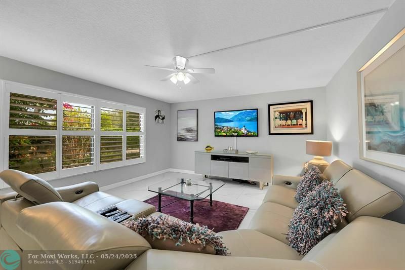 Property Photo:  6017 Bayview Dr 6017  FL 33308 