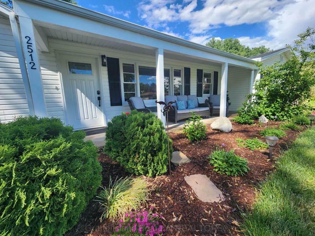 Property Photo: 2512 Pioneer Blvd NE 68801