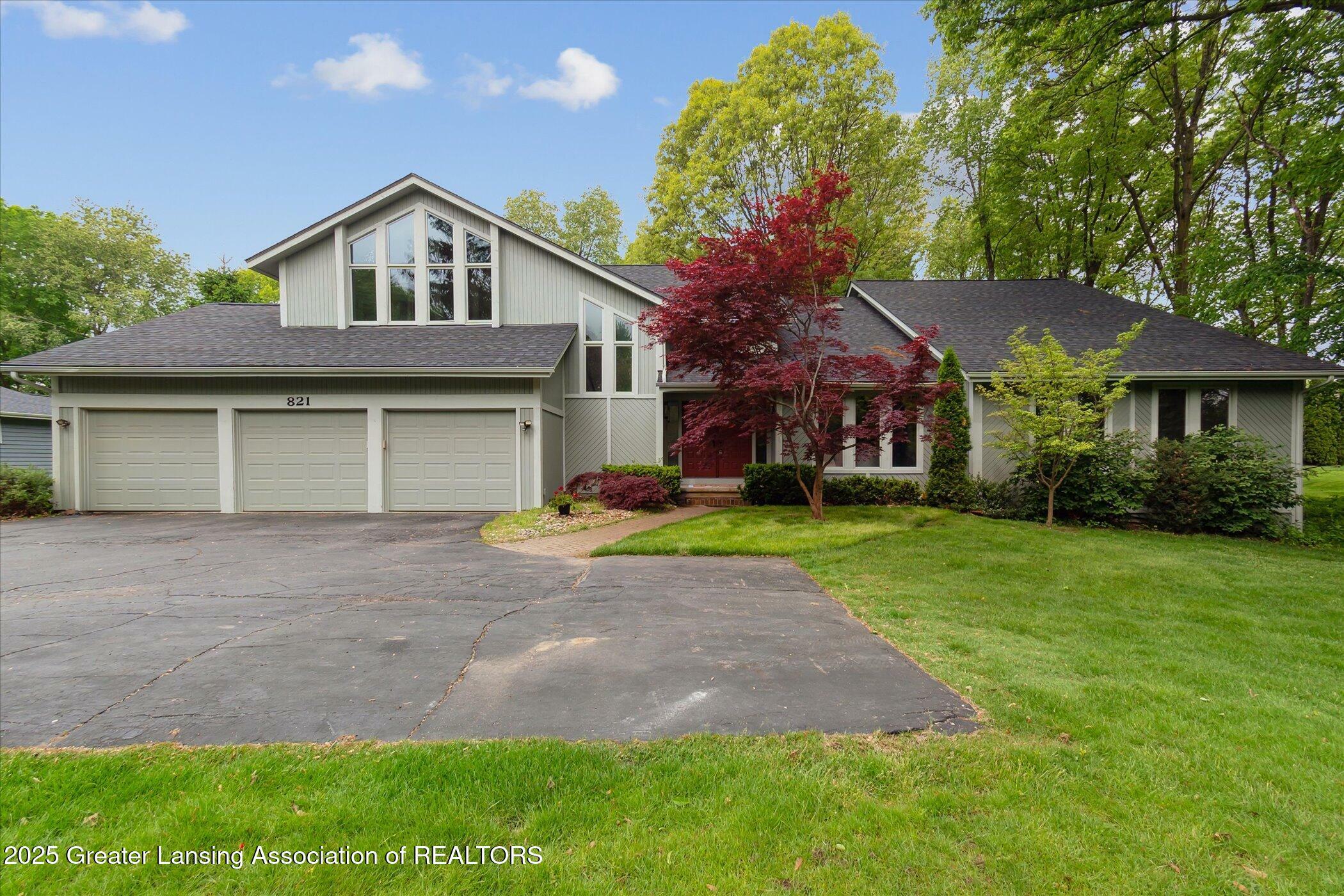 Property Photo: 821 St Charles Place MI 48393