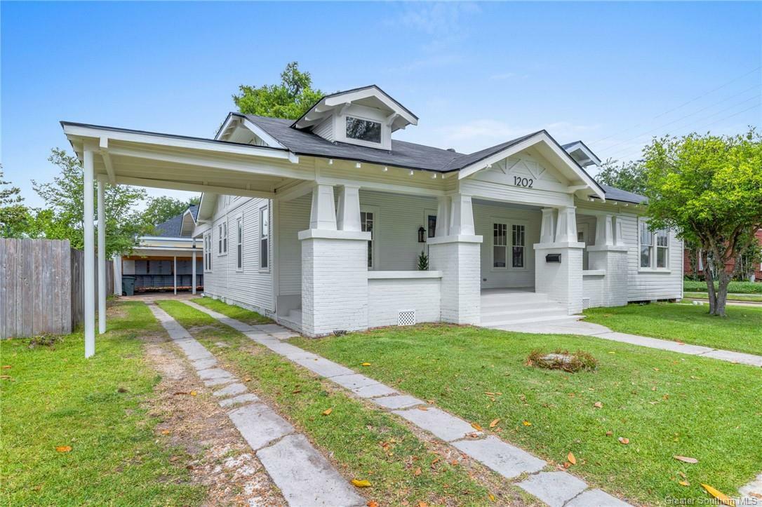 Property Photo:  1202 Louisiana Avenue  LA 70601 