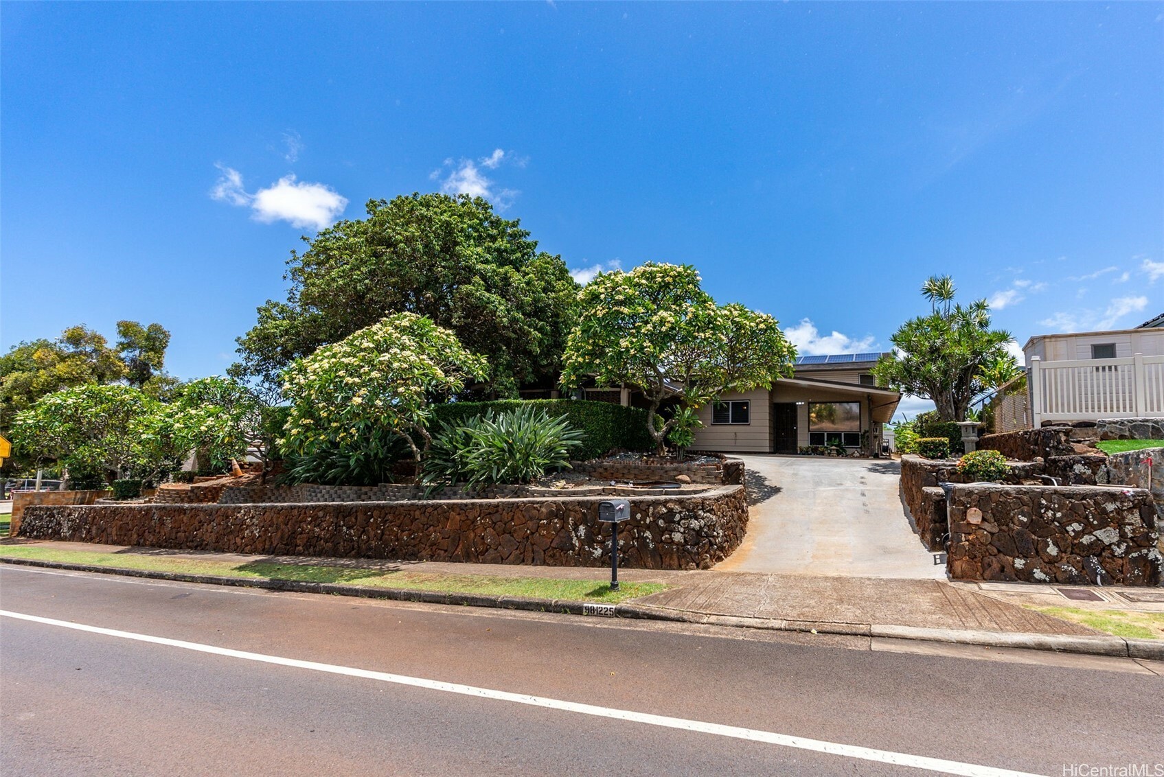 Property Photo: 98-1225 Ulune Street HI 96701