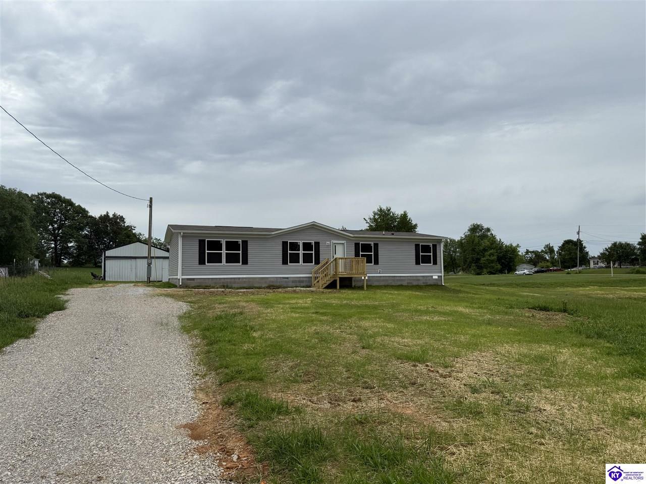 Property Photo: 42 Blue Jay Road KY 40175