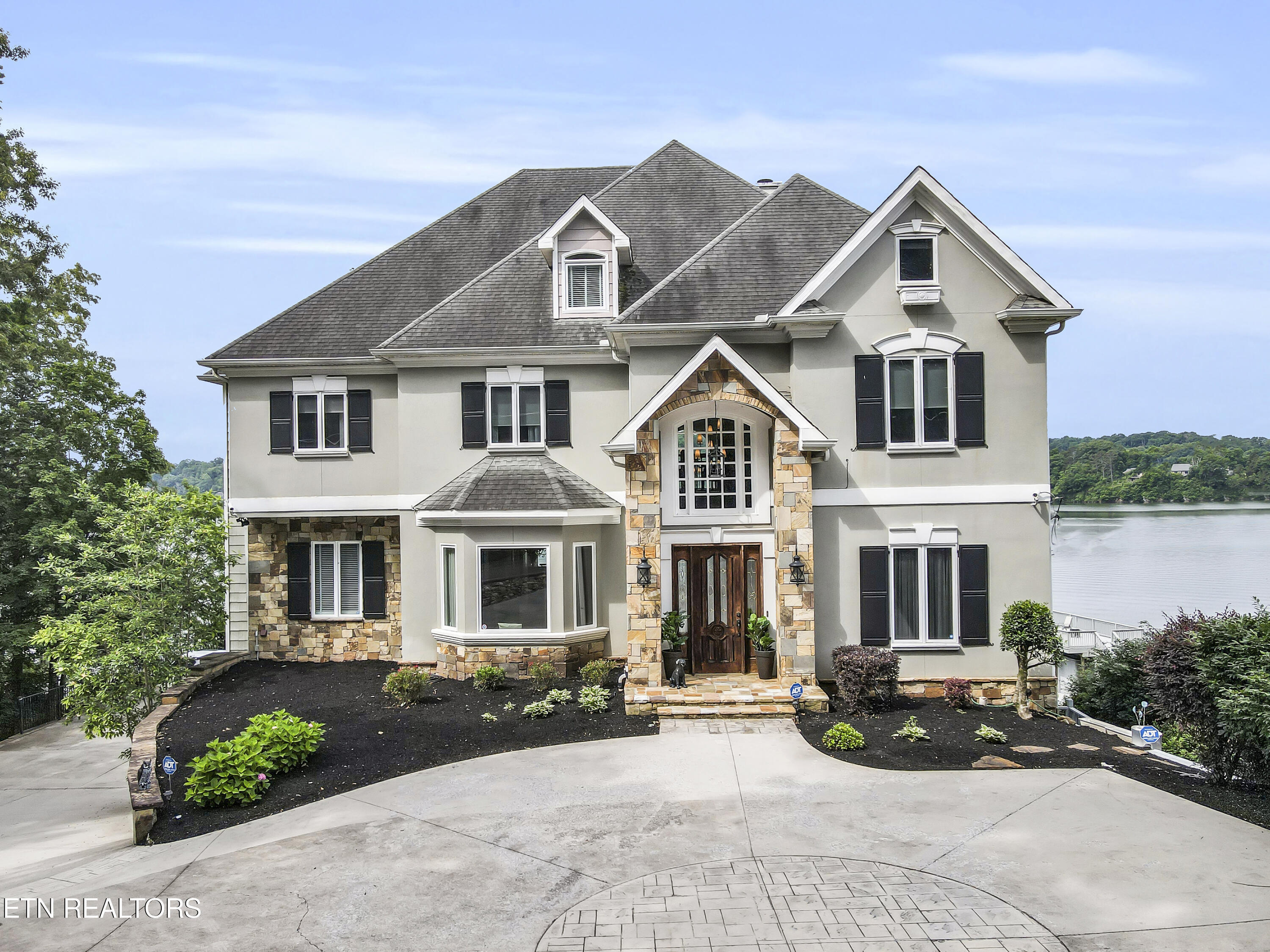 Property Photo: 3127 Keller Bend Rd TN 37922