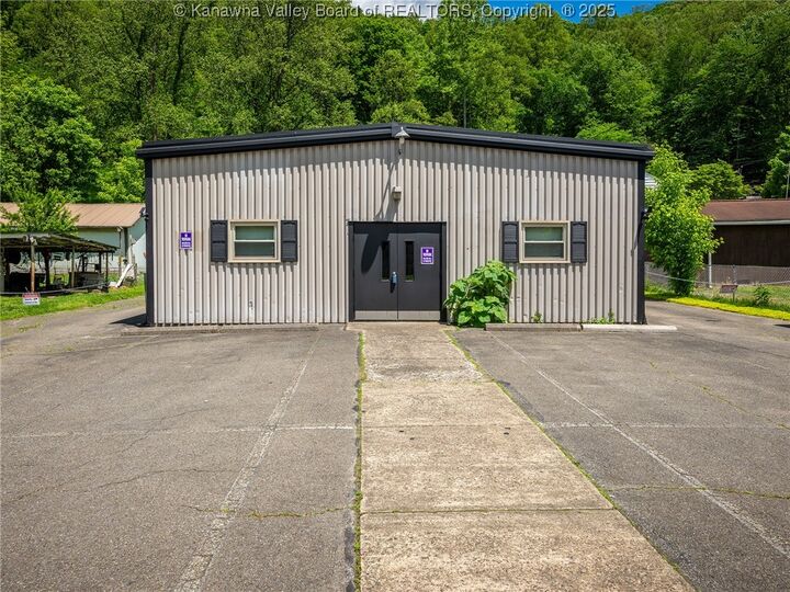463 Gap View Drive  Charleston WV 25326 photo