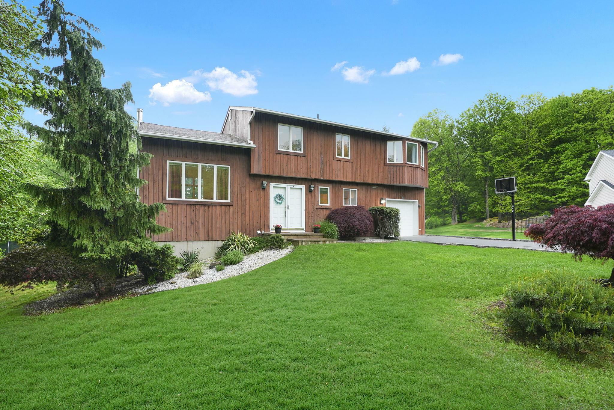Property Photo: 300 Chestnut Court NY 10598