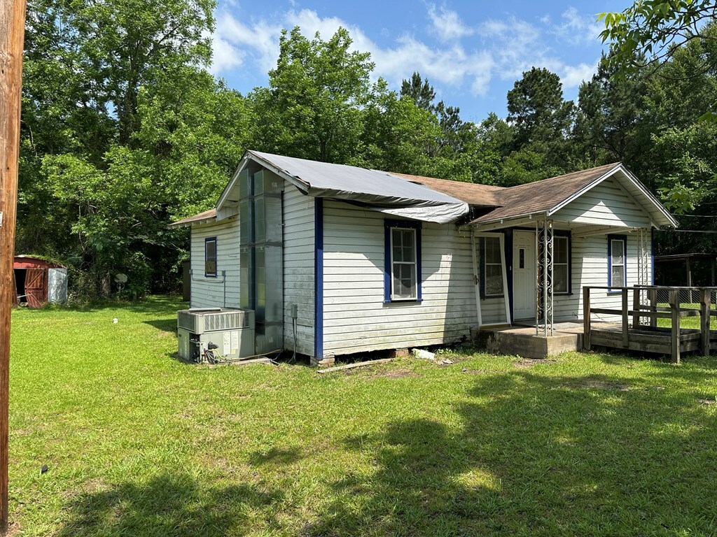 Property Photo:  1712 Sayers Street  TX 75904 
