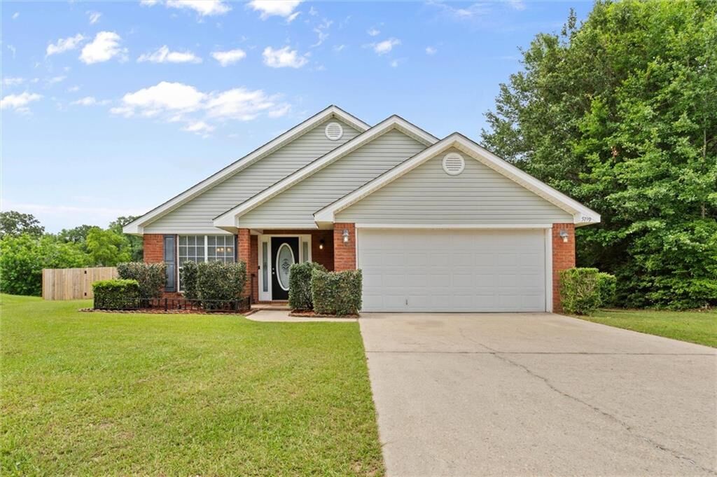 Property Photo: 5199 Cheyenne Court AL 36582