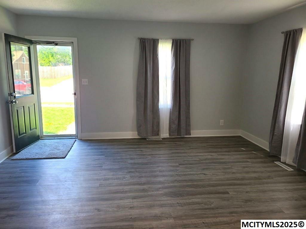 Property Photo: 1424 N Hampshire IA 50401
