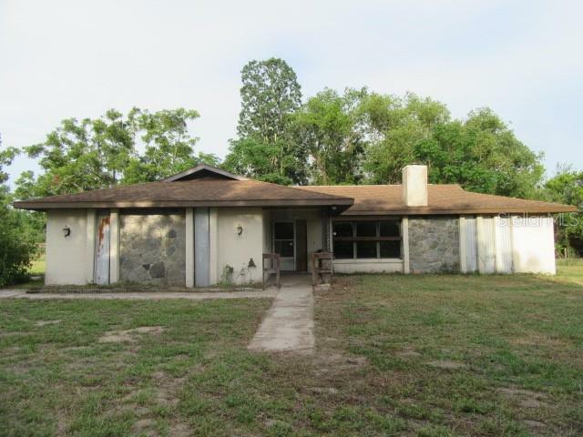 Property Photo: 15587 SE 150th Avenue FL 32195