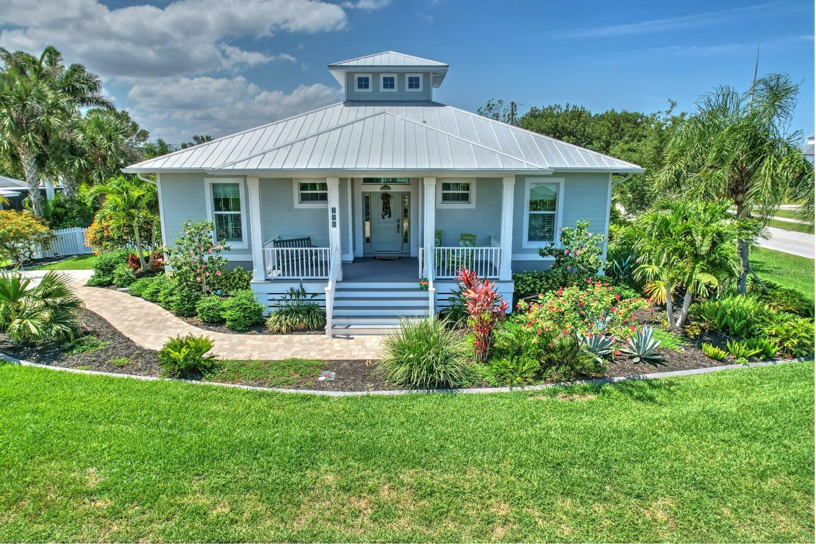 Property Photo: 329 W Grace Street FL 33950