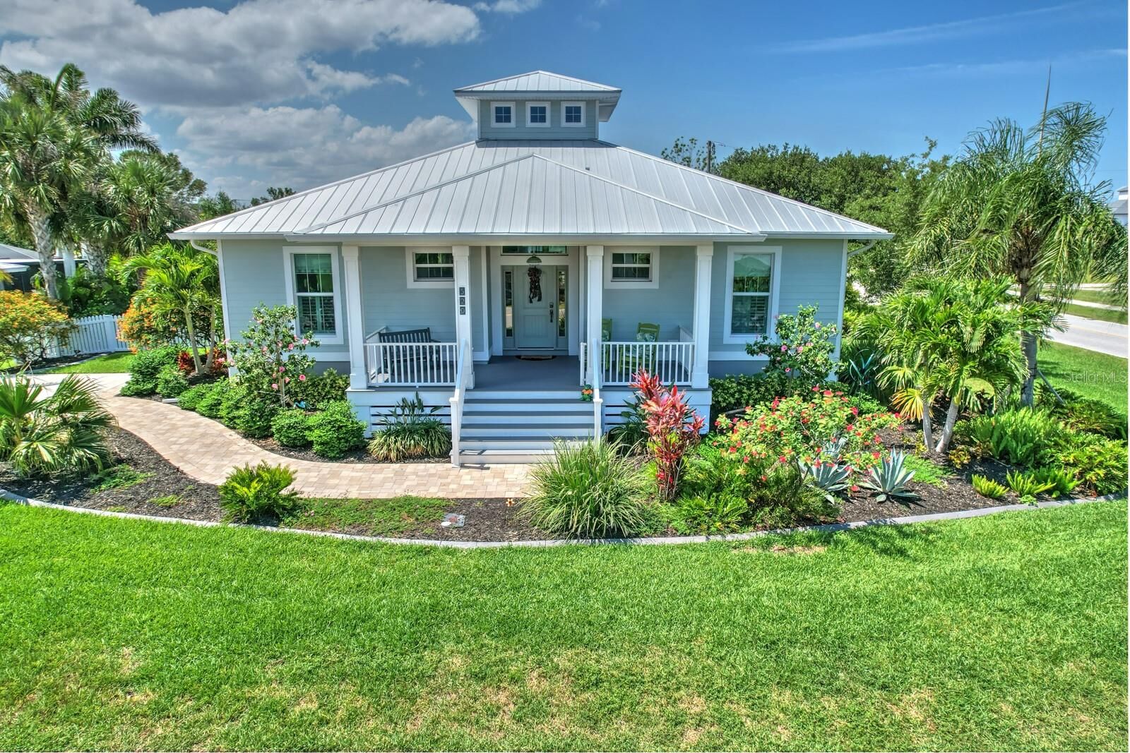 Property Photo:  329 W Grace Street  FL 33950 