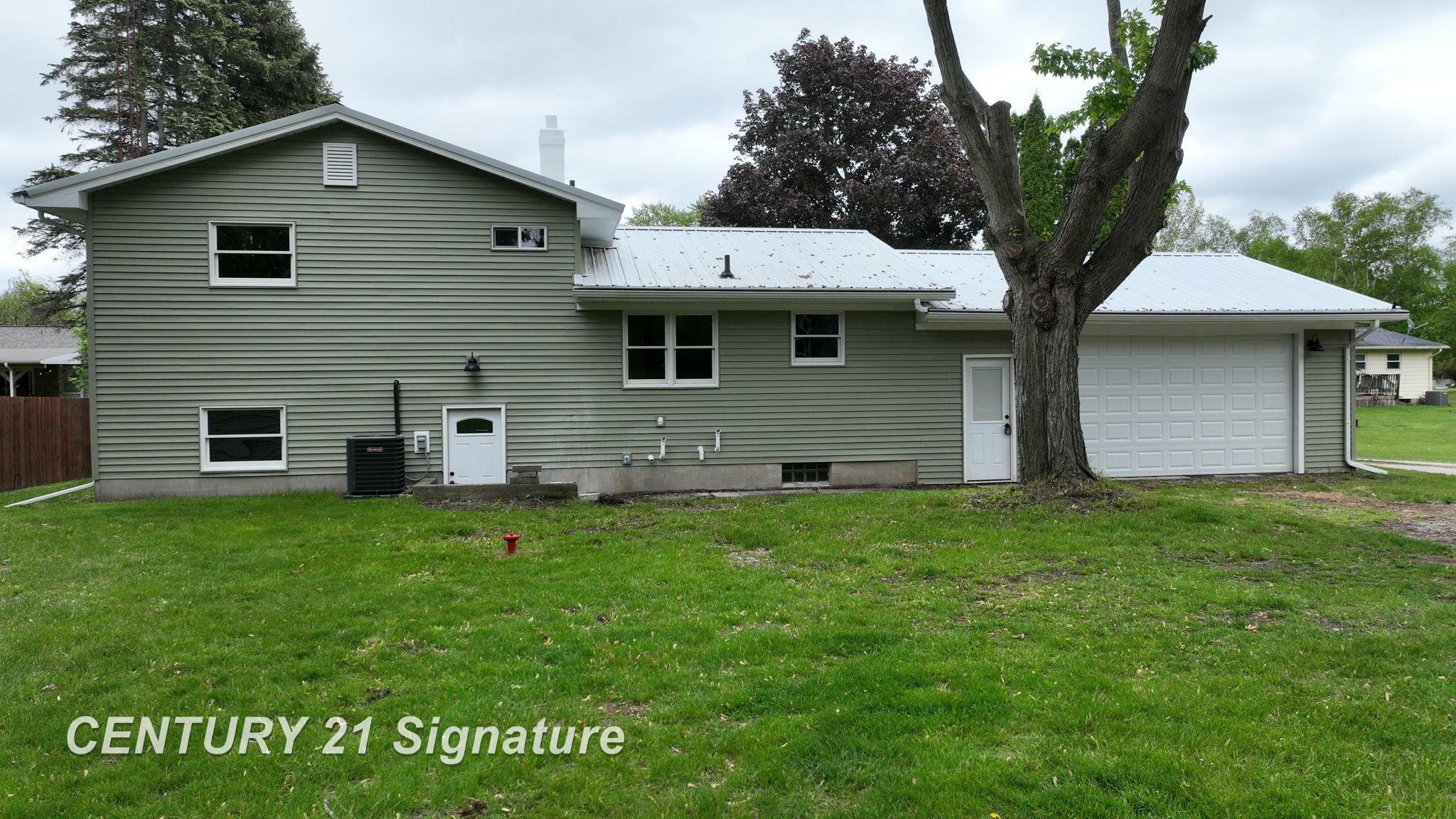 Property Photo: 7385 Gillette Road MI 48433