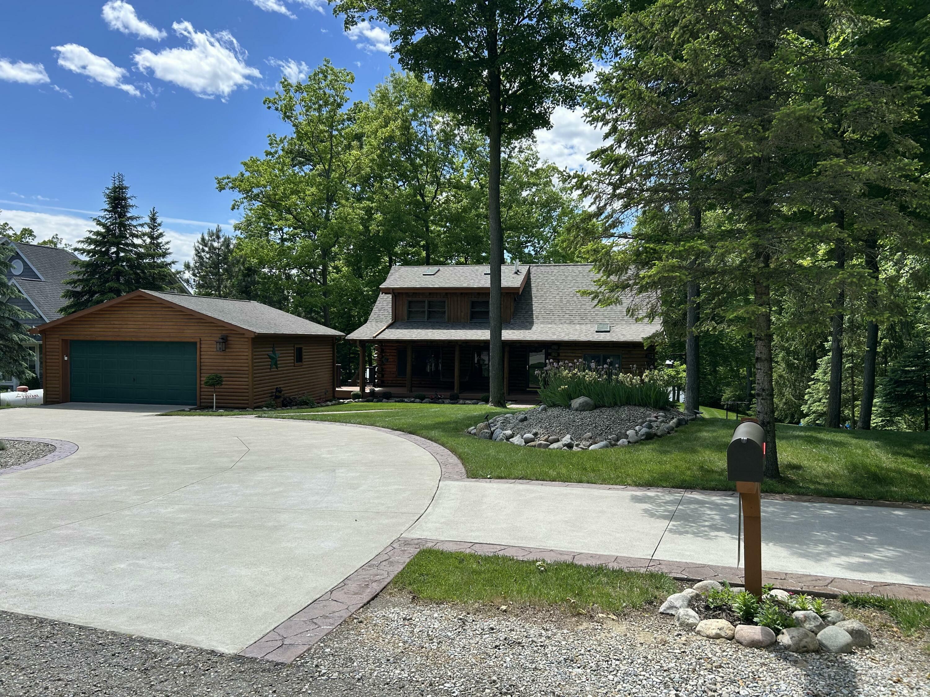 Property Photo: 14278 Tyson Trail MI 49232